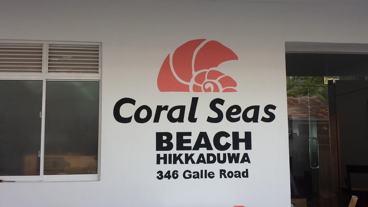 Coral Seas Beach Хіккадува Екстер'єр фото