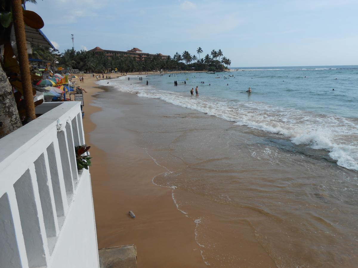 Coral Seas Beach Хіккадува Екстер'єр фото
