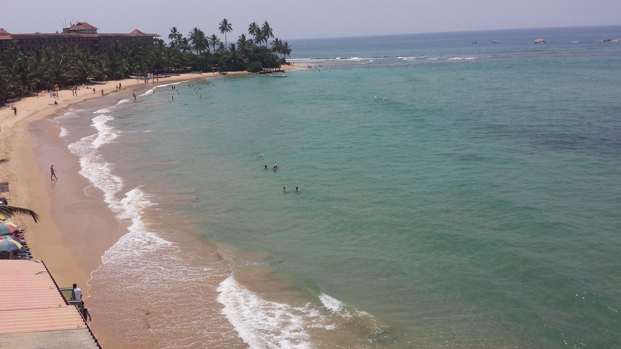 Coral Seas Beach Хіккадува Екстер'єр фото