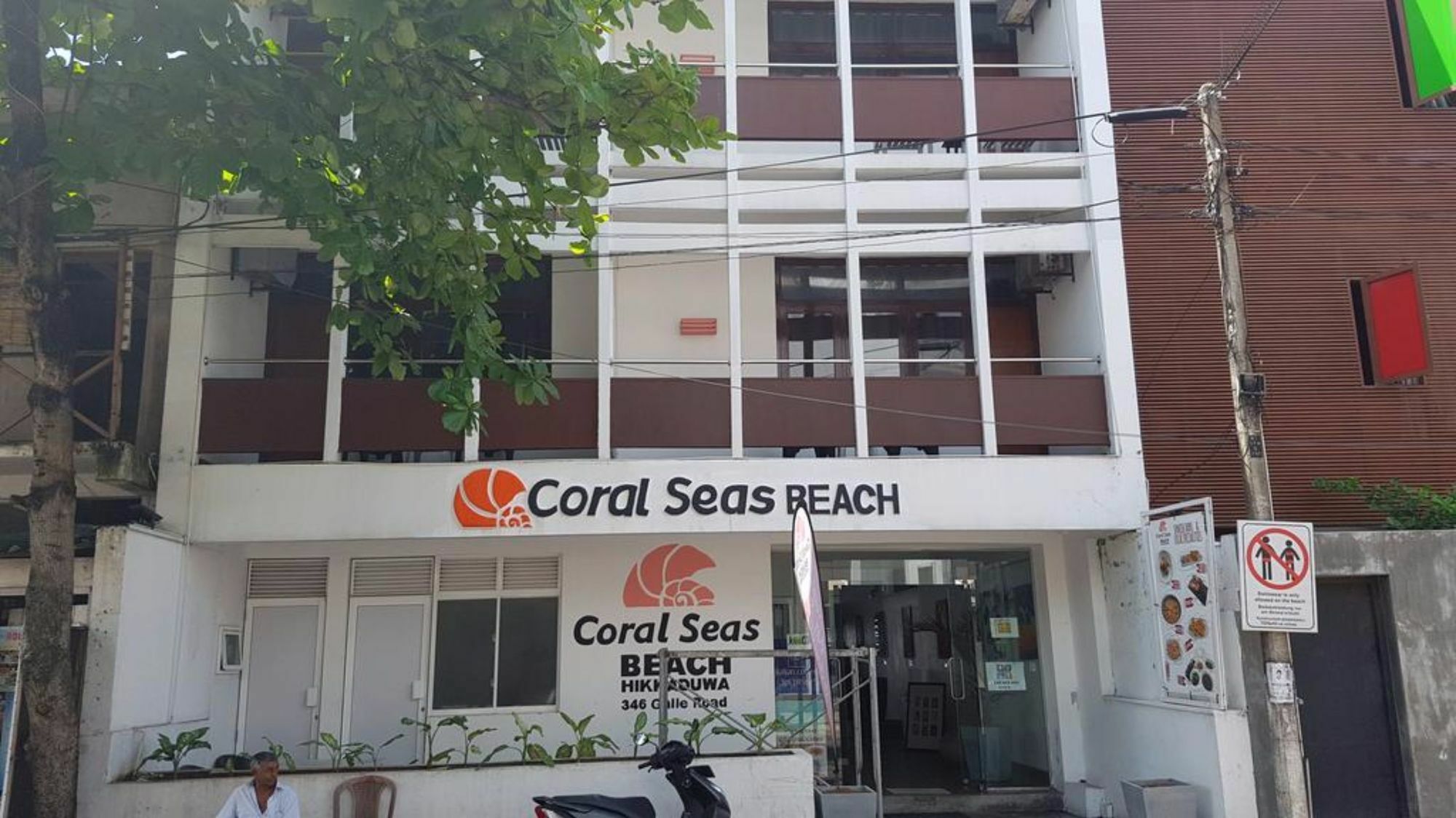 Coral Seas Beach Хіккадува Екстер'єр фото