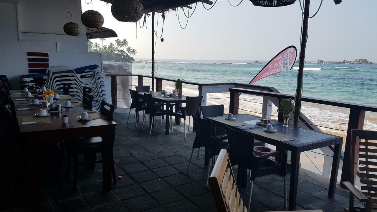 Coral Seas Beach Хіккадува Екстер'єр фото